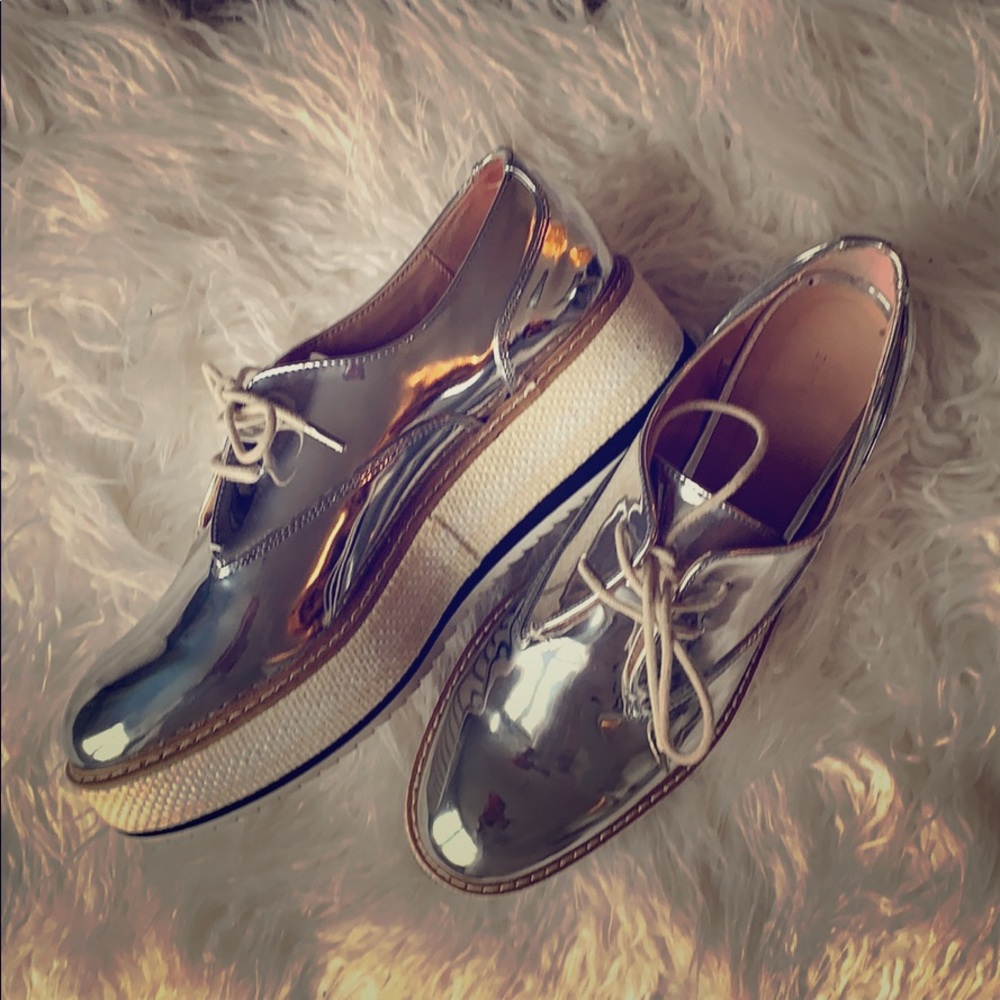 Zara shoes size 40. Fits US size 9. worn once.